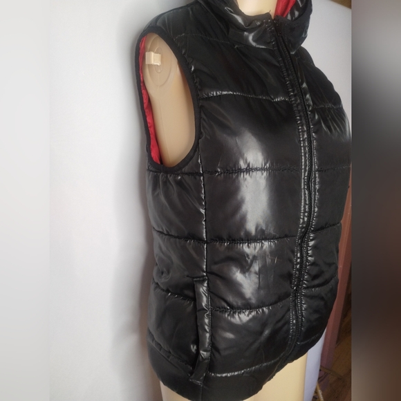 Aeropostale Size XS/TP Hooded Black Puffer Vest with Red Lining - Picture 3 of 8